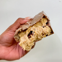 Load image into Gallery viewer, Bueno Crunch Dubai Bar 220g