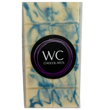 Load image into Gallery viewer, Cookies + Cream Crunch Dubai Bar 220g