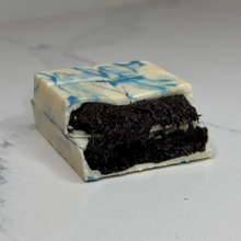 Load image into Gallery viewer, Cookies + Cream Crunch Dubai Bar 220g