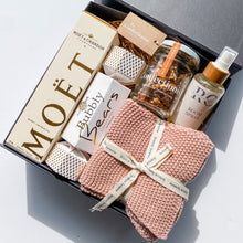 Load image into Gallery viewer, Gift Box | Moet Lovers
