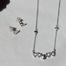 Load image into Gallery viewer, Love Goes Round Heart Bar Necklace